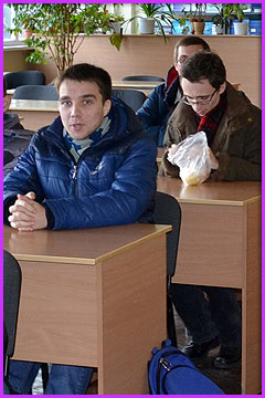 круглий стіл