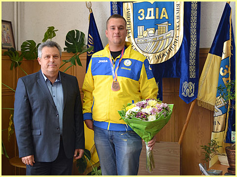 МИКОЛА ДІБРОВА